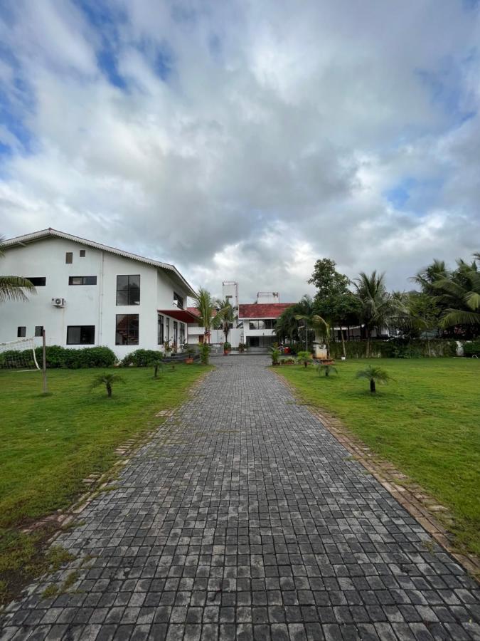 The Green Estate Resort Nashik Exterior foto